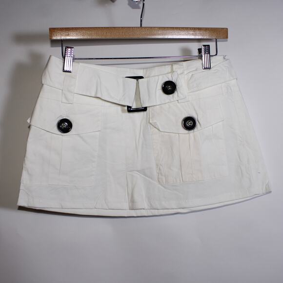 White Cargo Mini Skirt With A Belt - Picture 1 of 2